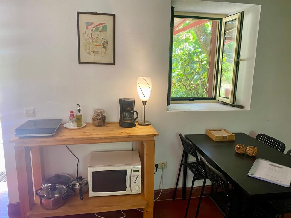 Coffee/tea facilities, Dining area