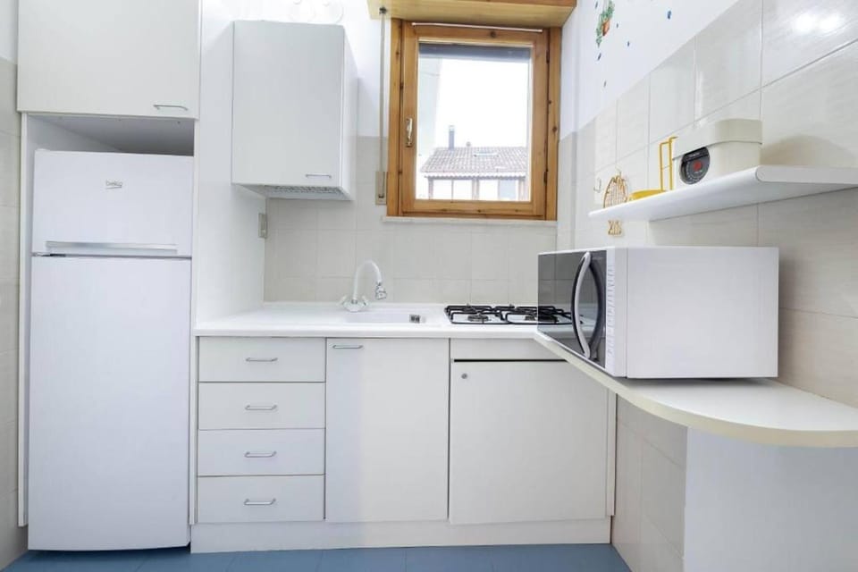 microwave, oven, kitchen
