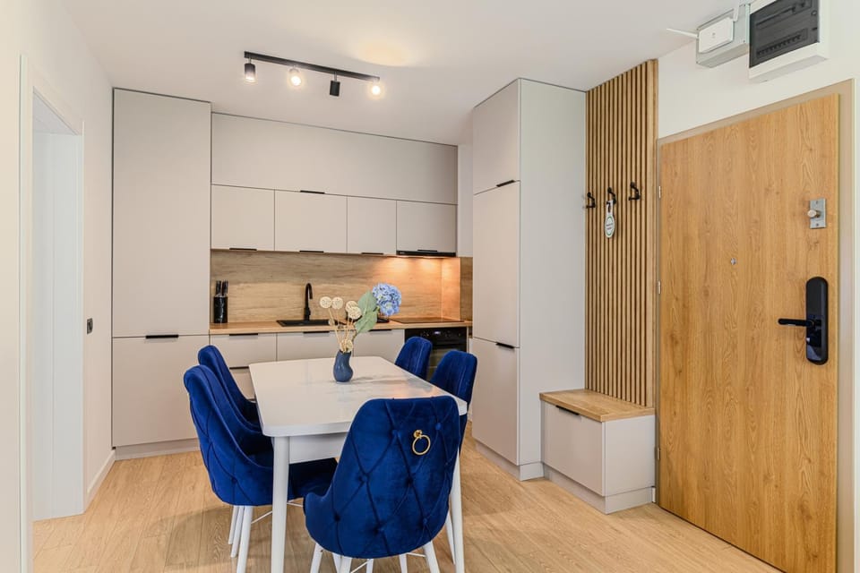 Art by Grand Chalet Apartment in Brasov