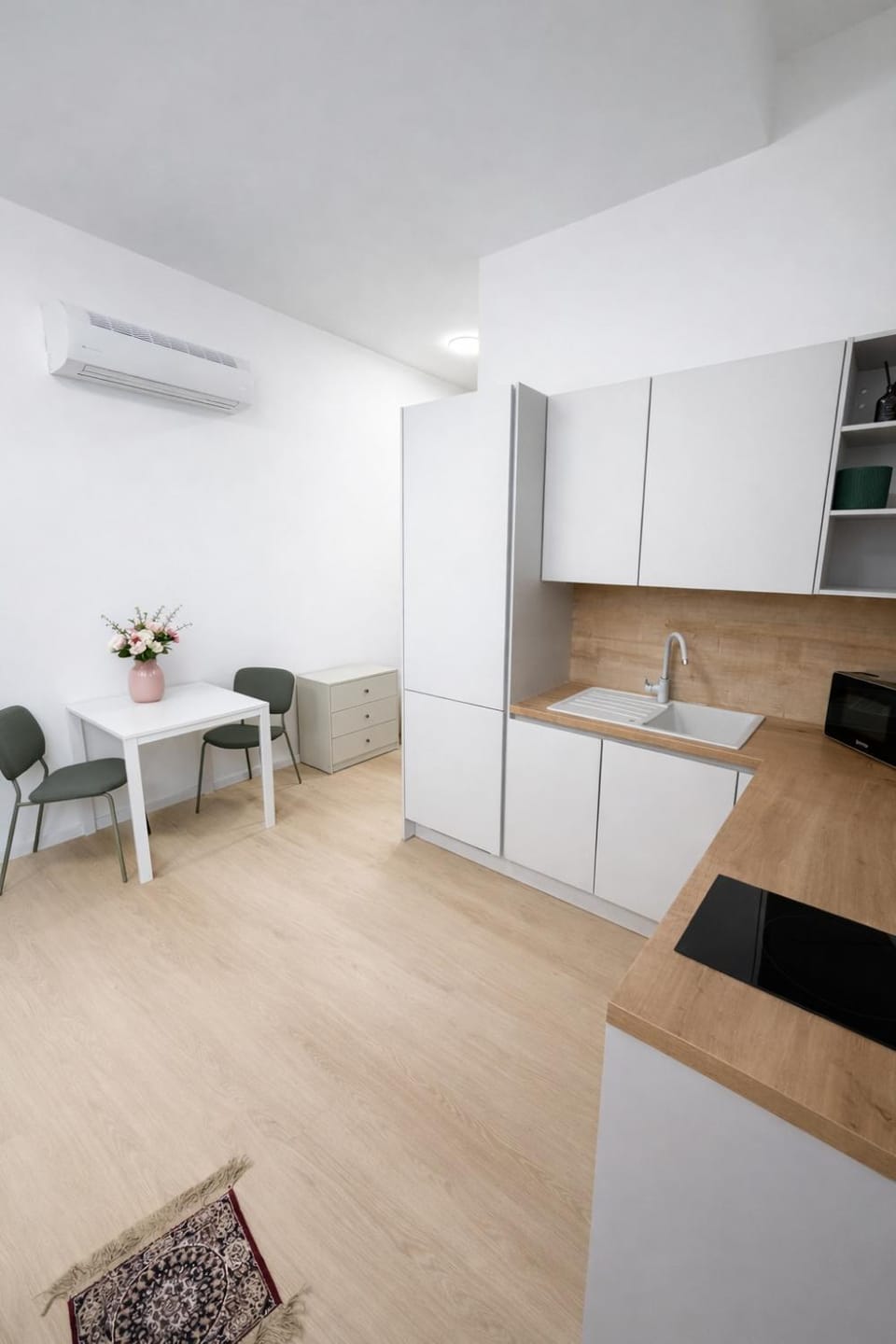 Seating area, Dining area, air conditioner