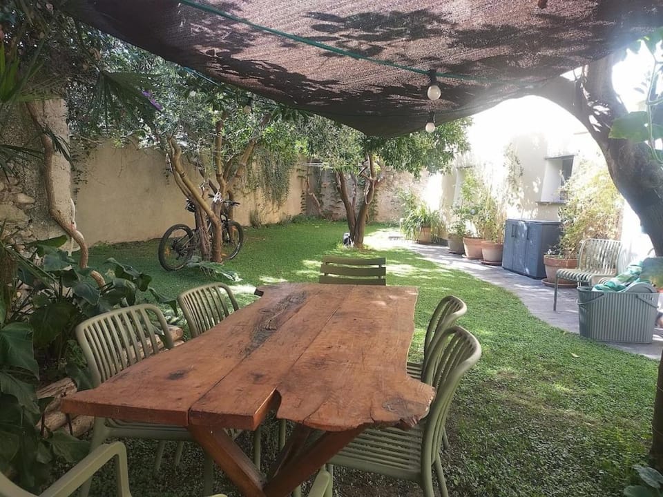 Garden, Dining area, Garden view