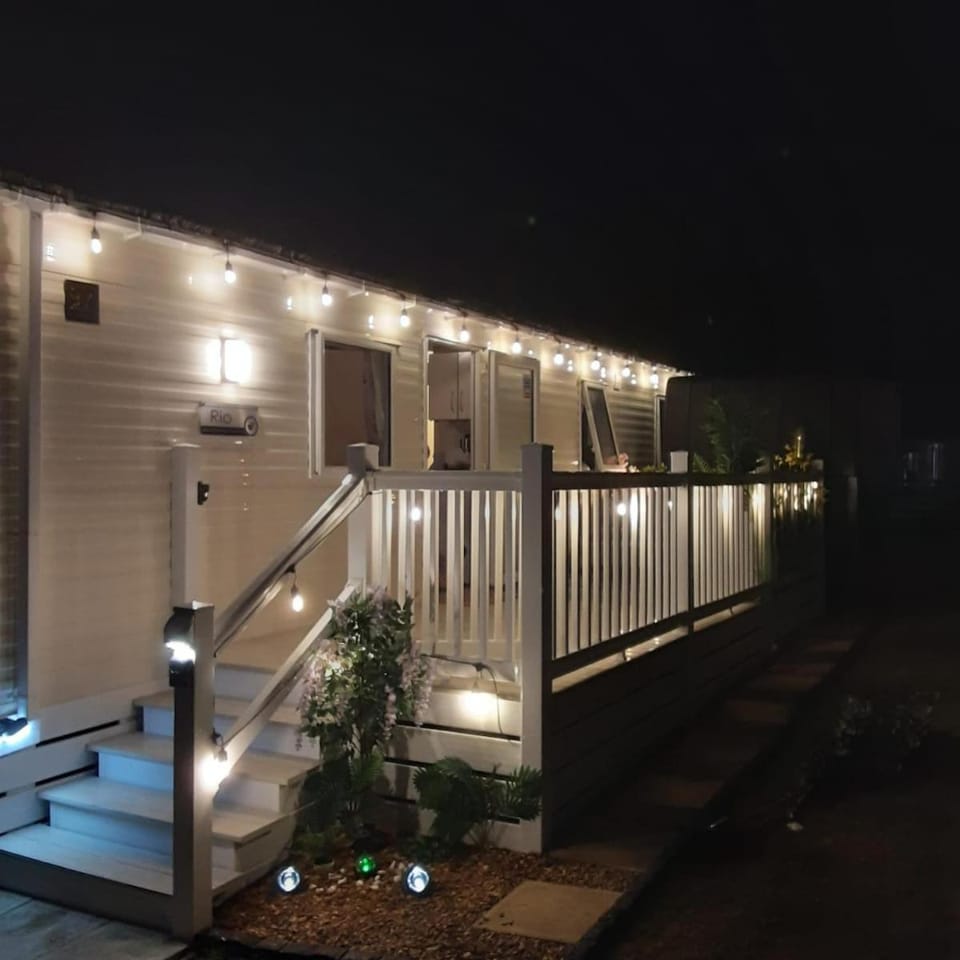 Property building, Night