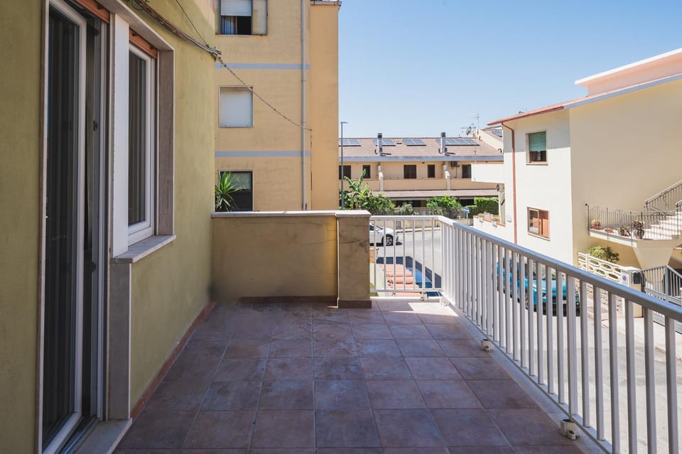 Day, Neighbourhood, View (from property/room), Balcony/Terrace, Street view