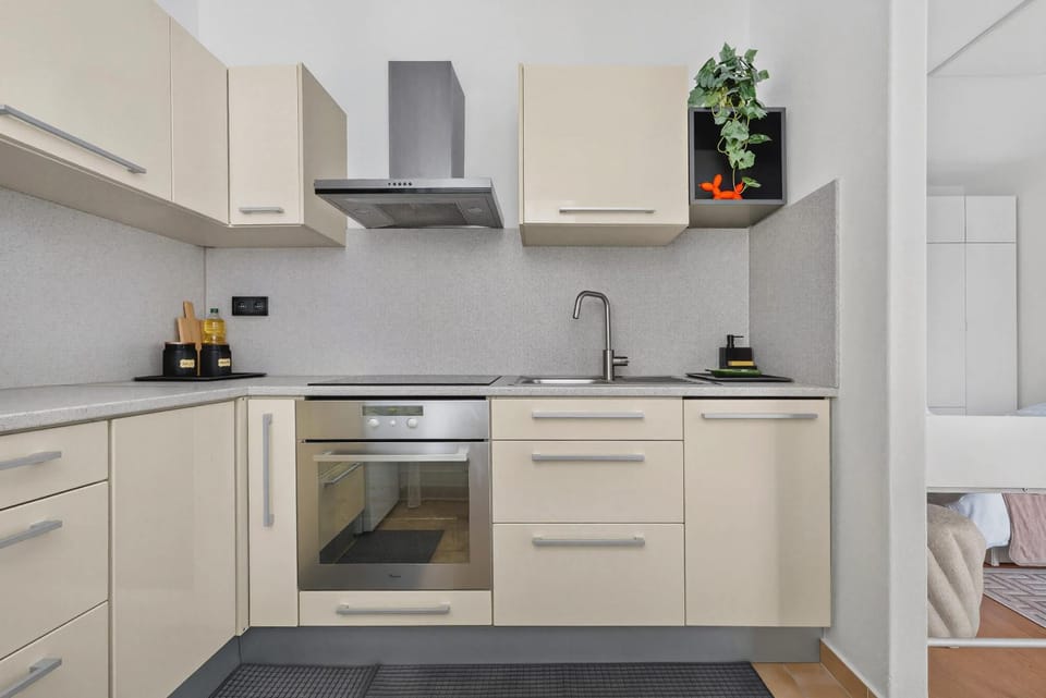 Kitchen or kitchenette, oven, stove