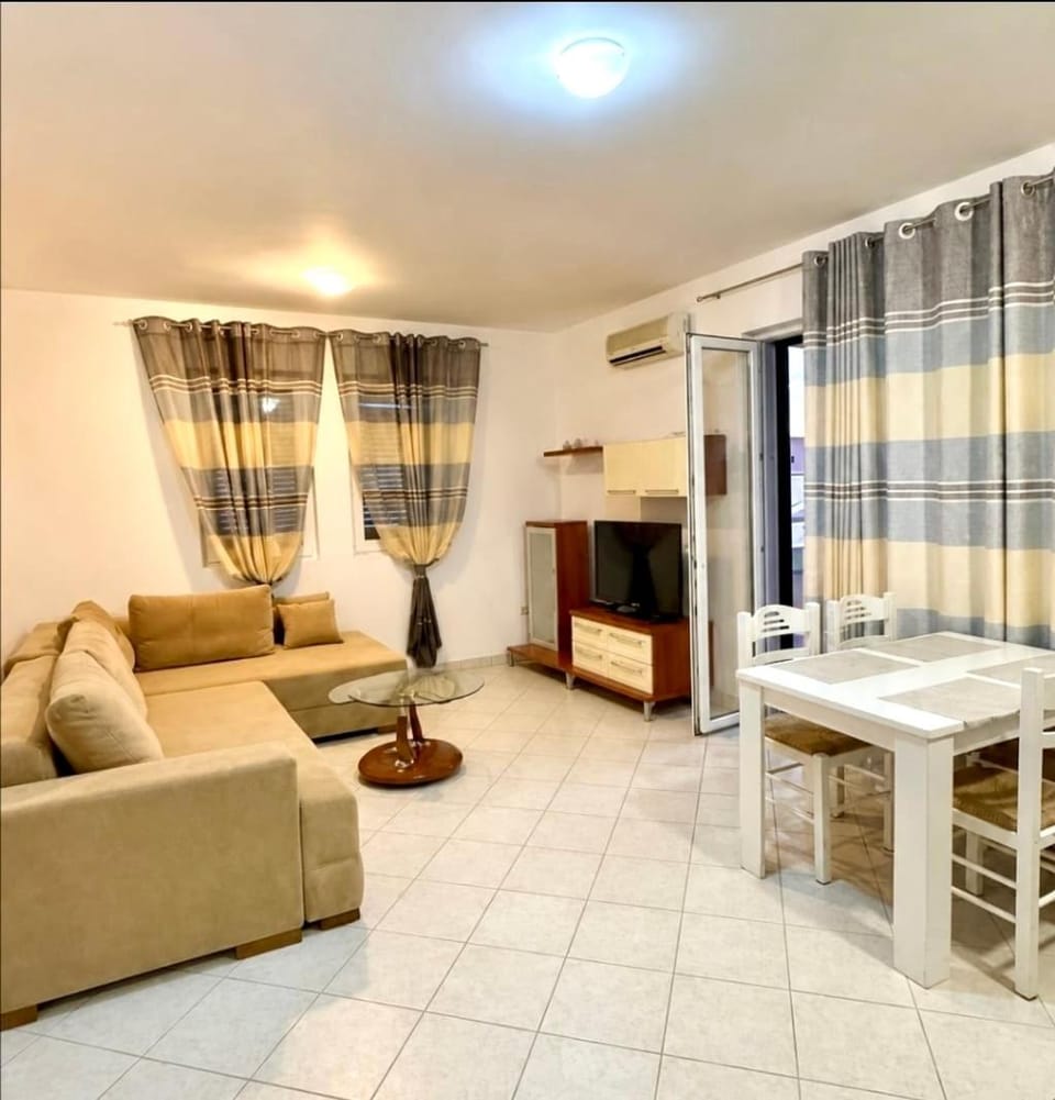 Njaro Del Mar sea view 13 Apartment in Budva Municipality