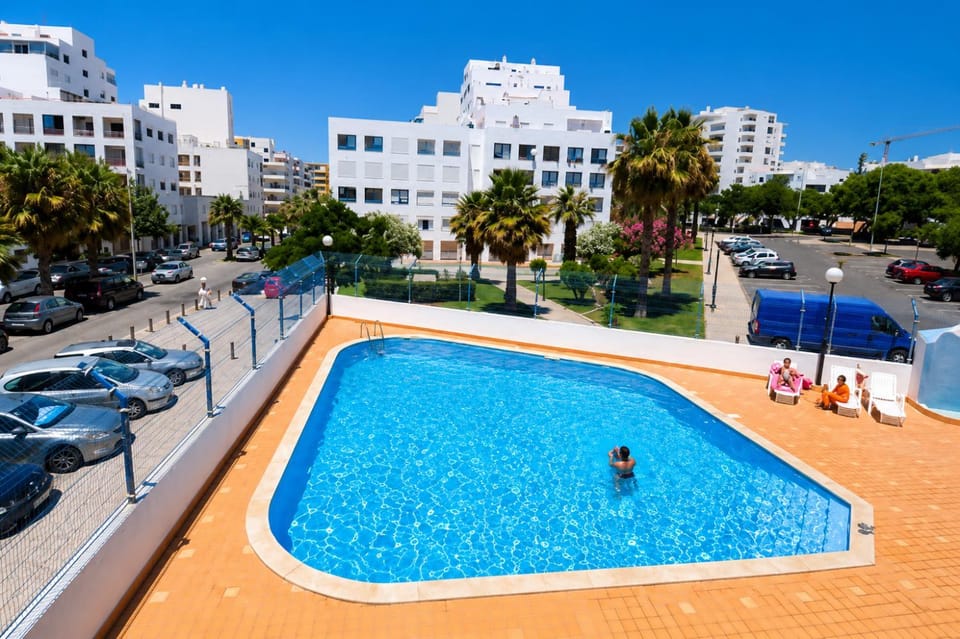 Pool view, Street view, Swimming pool, Location, Parking