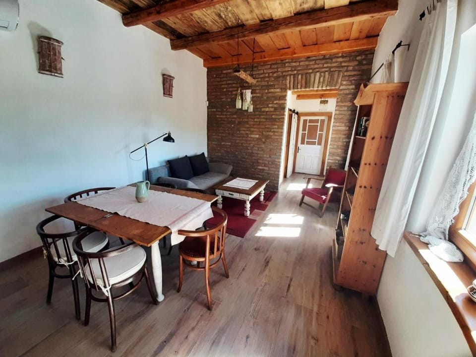 Communal lounge/ TV room, Living room, Photo of the whole room