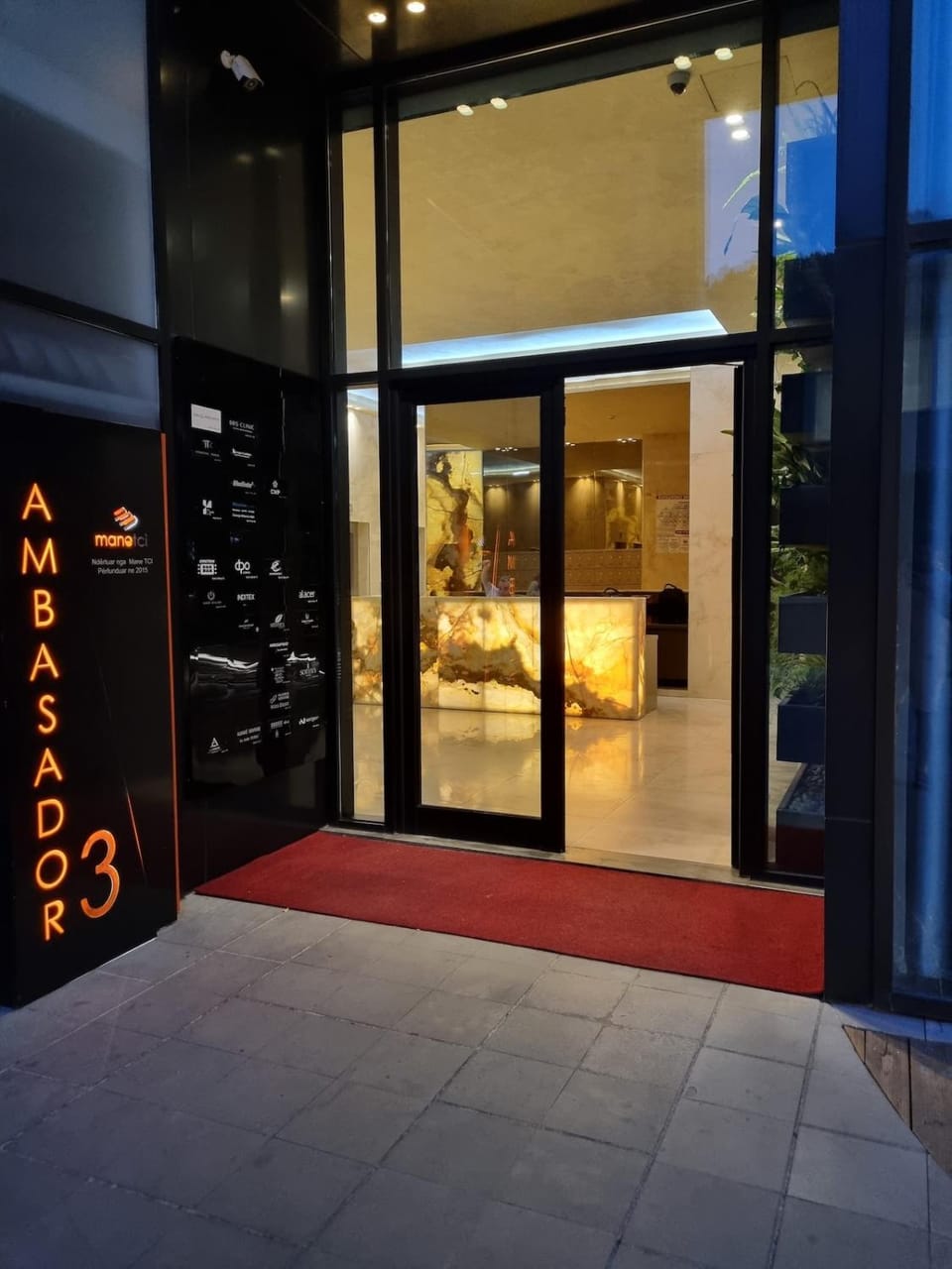 Facade/entrance