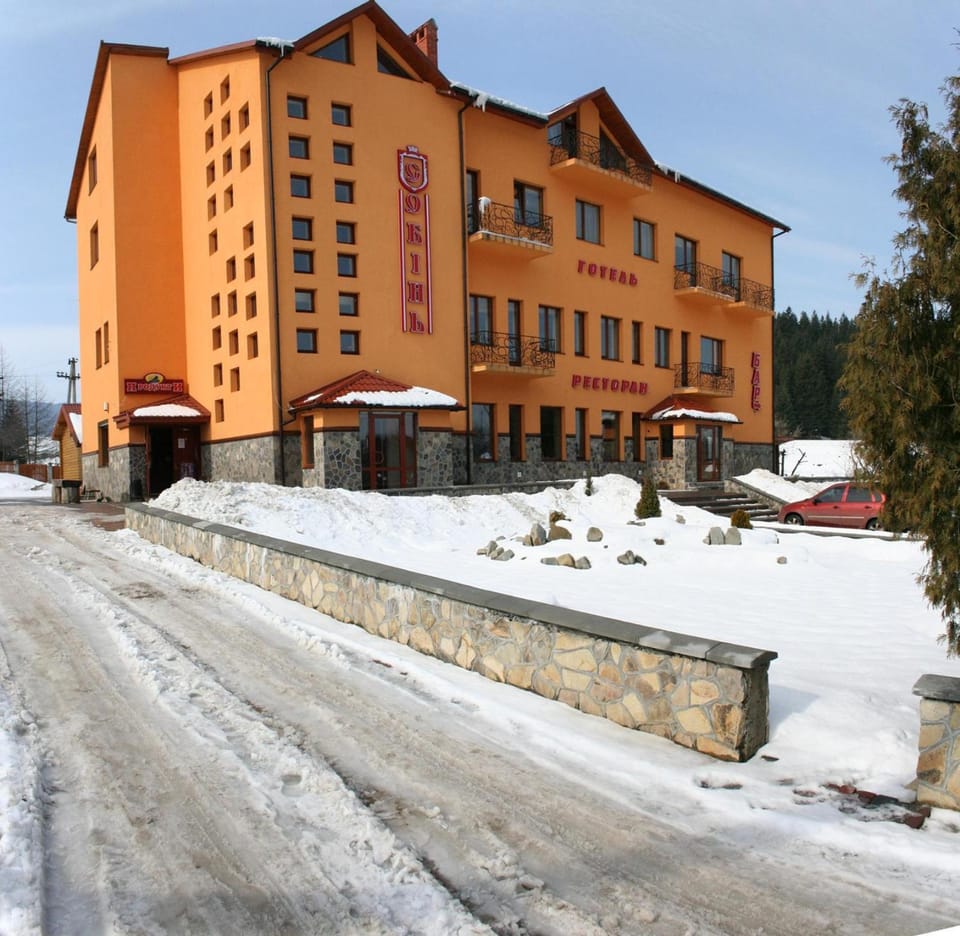Property building, Winter