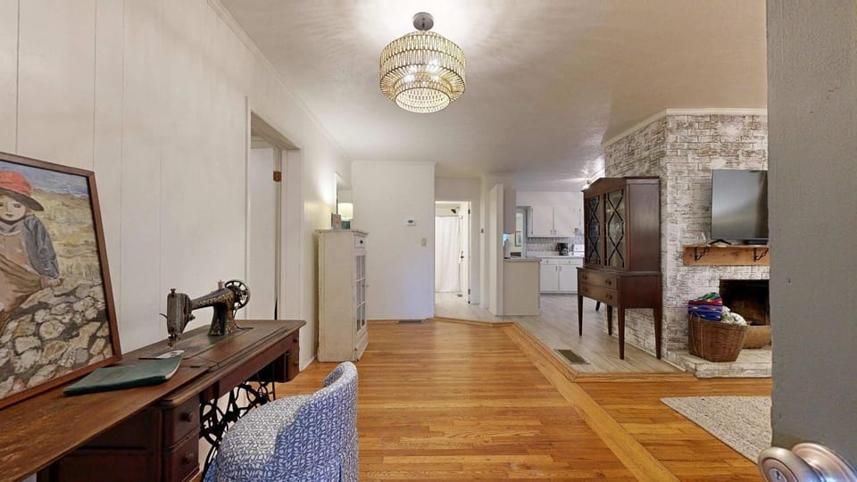 Dog-friendly farm cottage with patio walk to dining & Ecusta Trail ac House in Horse Shoe