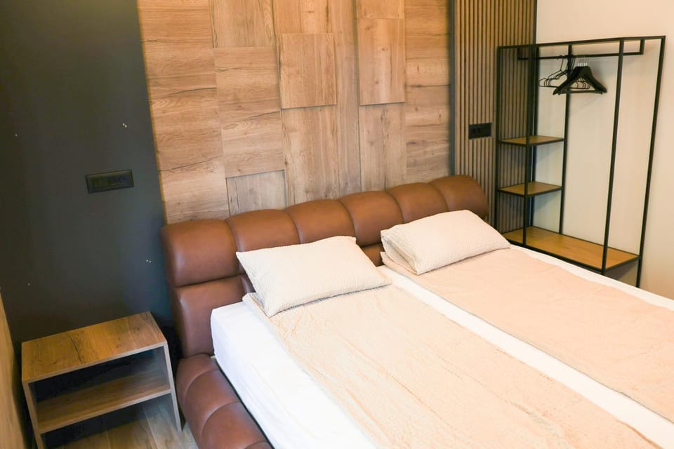 Bedroom, wardrobe