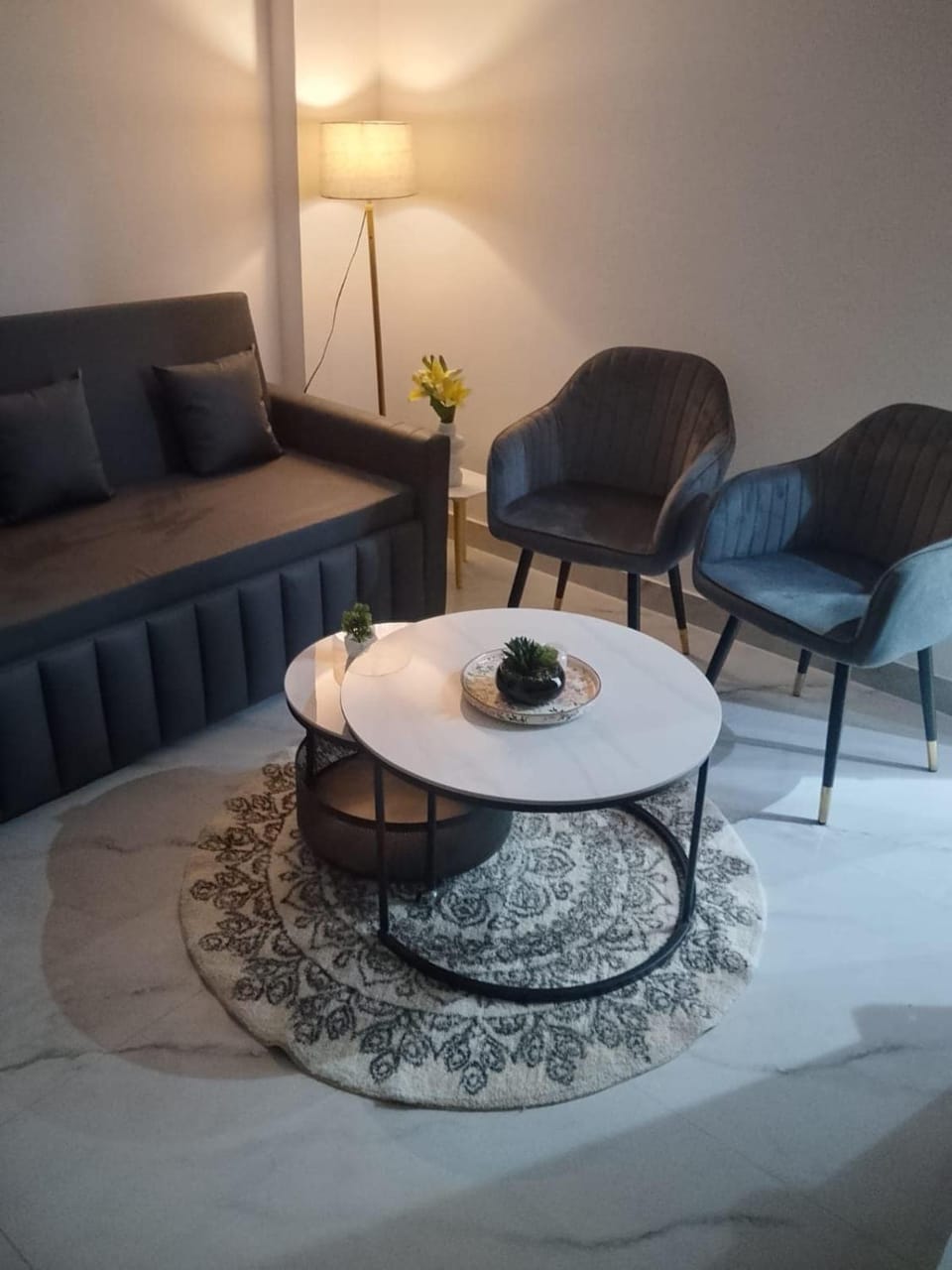 Living room, Seating area