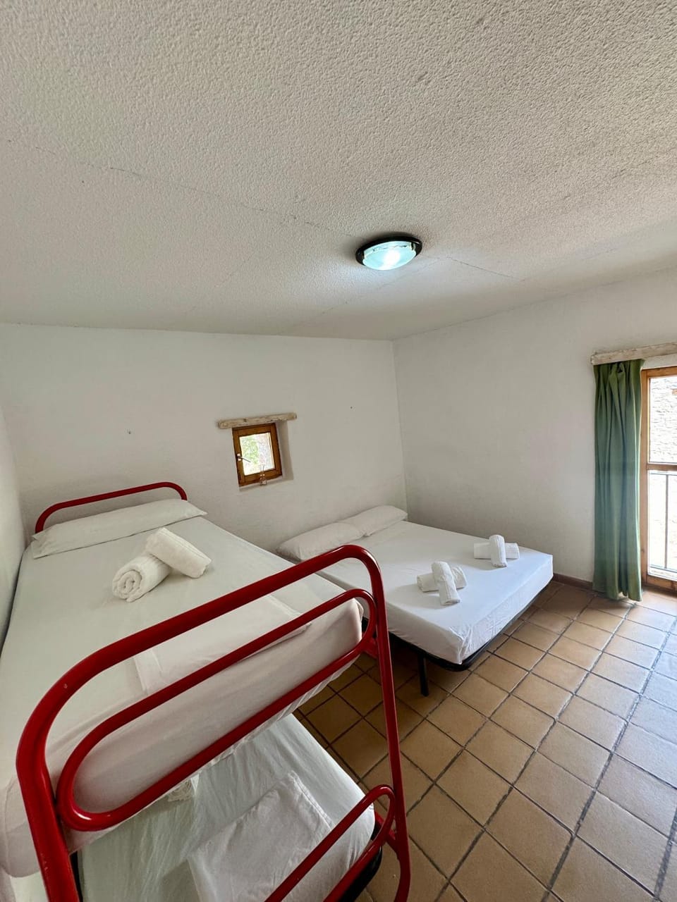 Albergue de Ruesta Hostel in Aragon