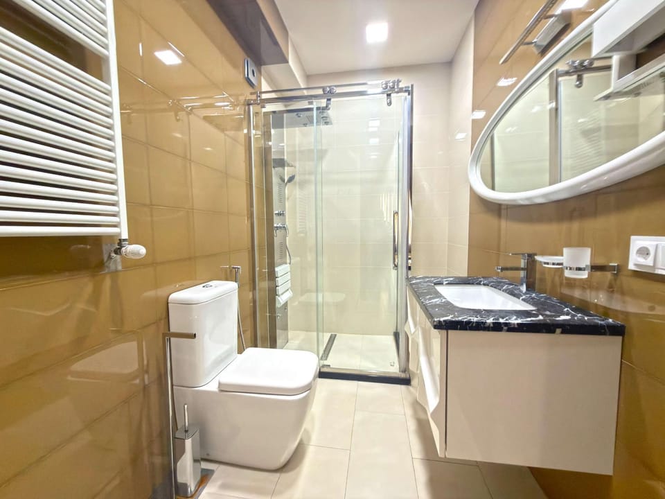 Shower, Bathroom, towels