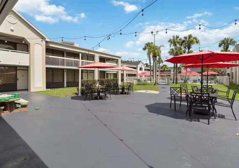 Lyrios Vacation Rentals - Legacy Apartment hotel in Osceola County