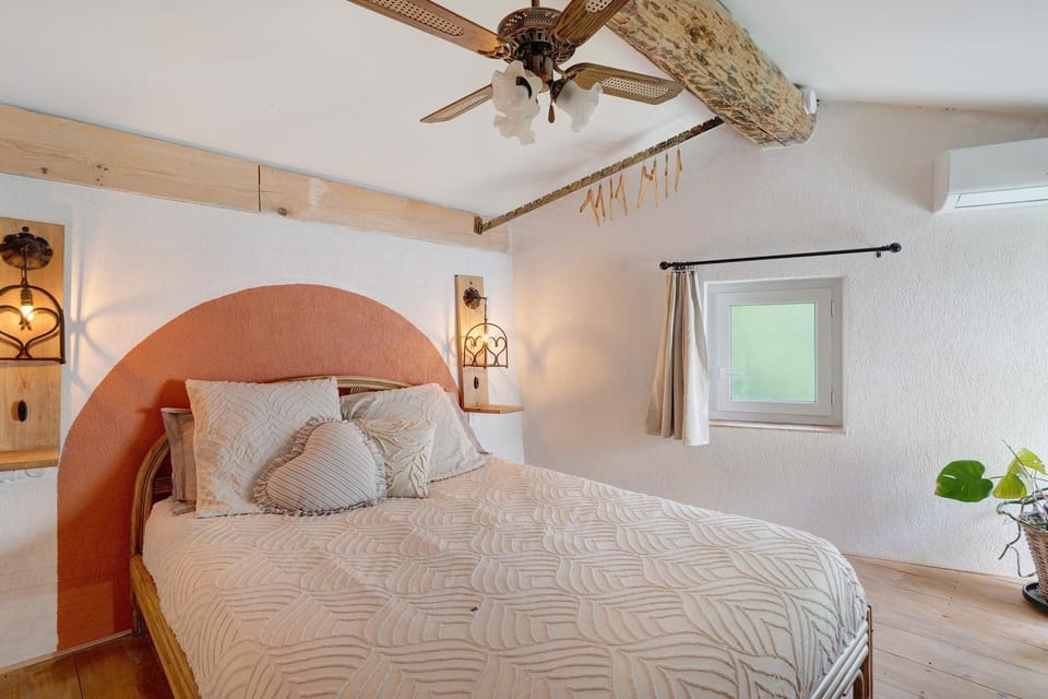 Living room, Bedroom