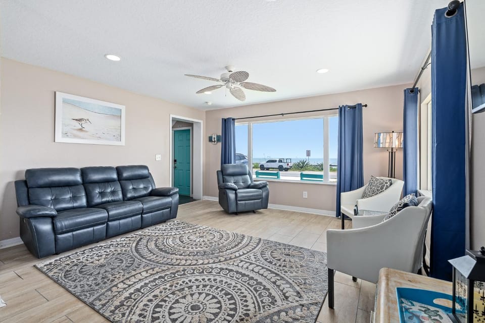 Flagler Beach Ocean View Home Wraparound Balcony, Beach Access, Sleeps 8, Walk to Shore House in Flagler Beach