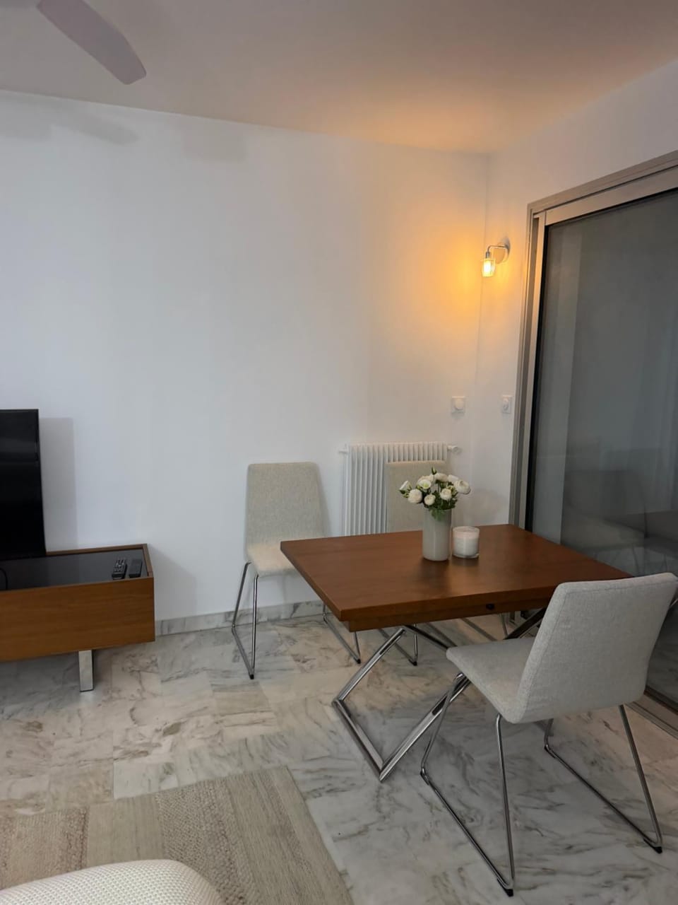 TV and multimedia, Living room, Dining area