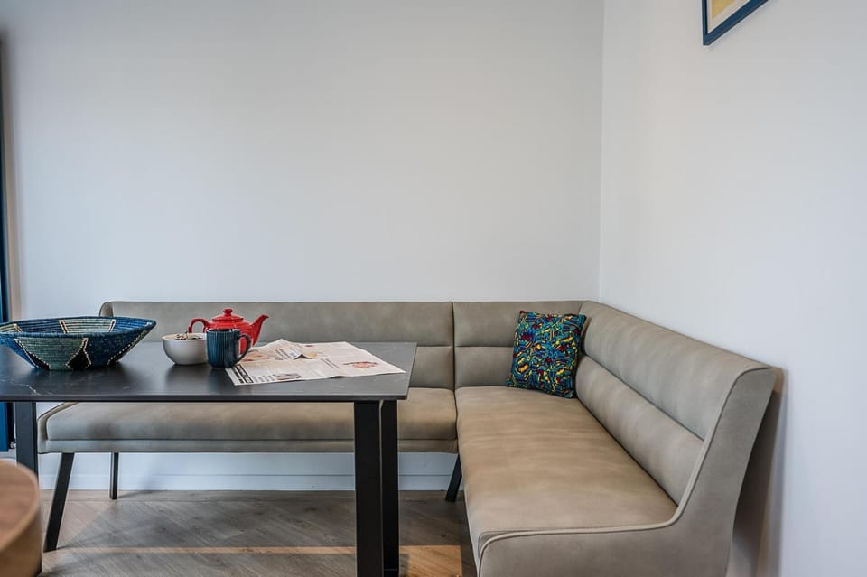 3 Sea View Walk, Pakefield House in Lowestoft