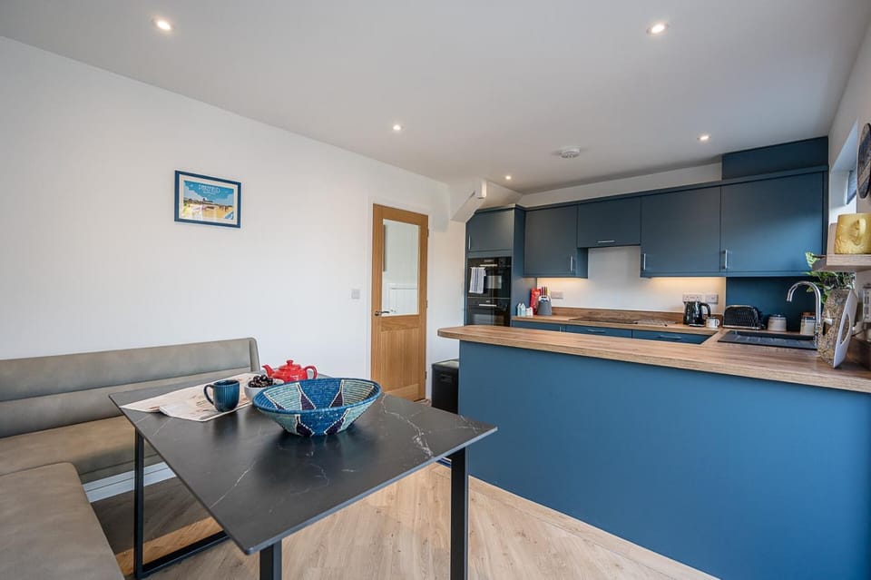 3 Sea View Walk, Pakefield House in Lowestoft