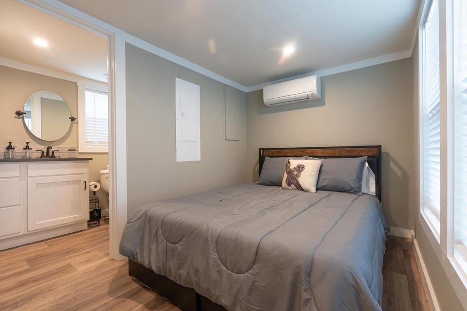 Owl Nest River Luxury Tiny Home on River Villa in Bryson City