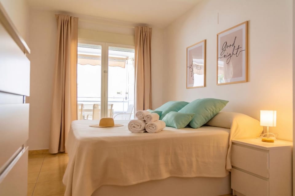 2 BD Apartment Pool Padel Beach Vacation rental in Dénia