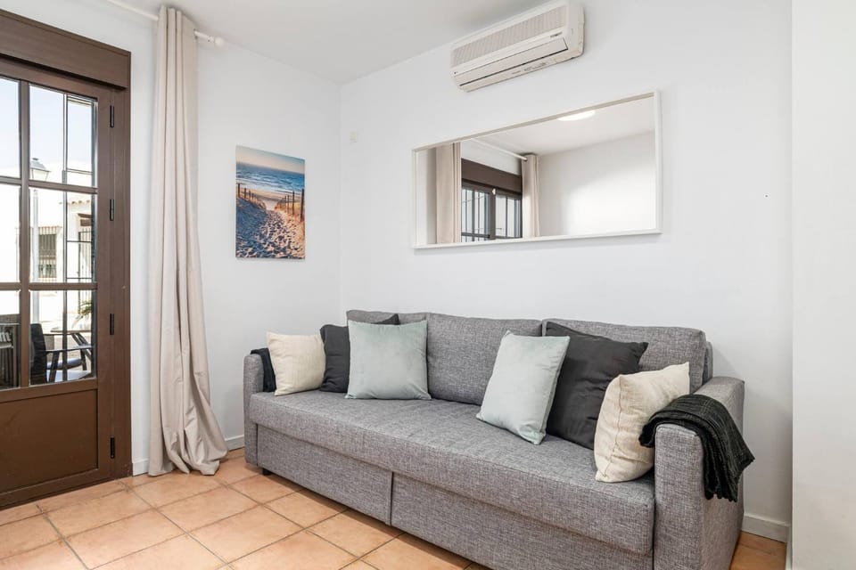 Communal lounge/ TV room, Living room