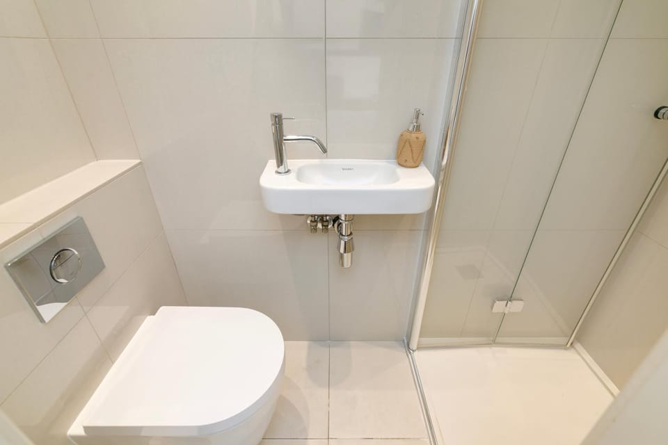 Modern 3 Bedroom Near Oxford Circus Apartment in London Borough of Islington