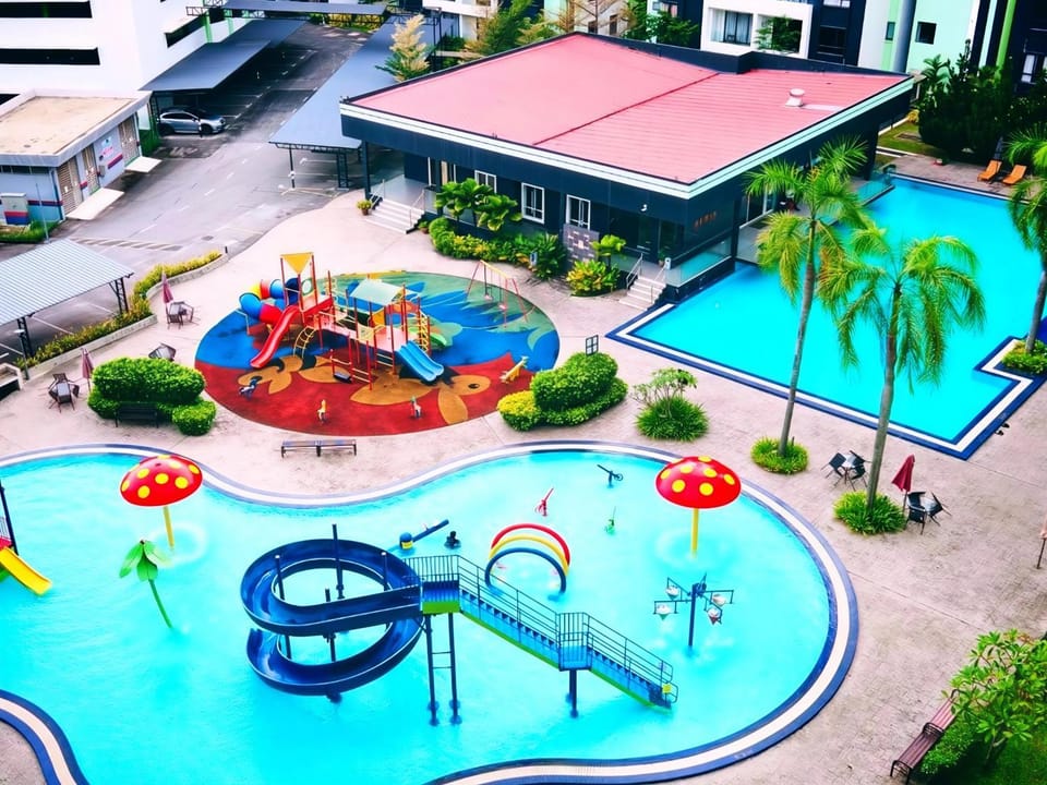 MHA410 Ipoh Manhattan Premium Family Suite 3R2B 8pax PoolTable Game Console Waterpark by City Home Empire Apartment in Ipoh