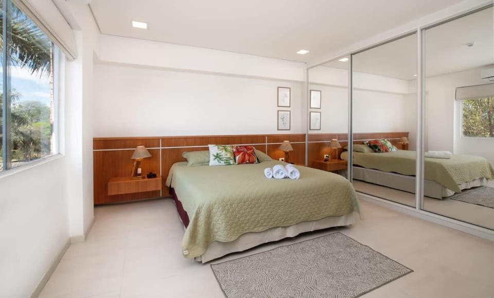 Modern 2BR in Pilar Kitchen City Views Pool Apartment in Asunción