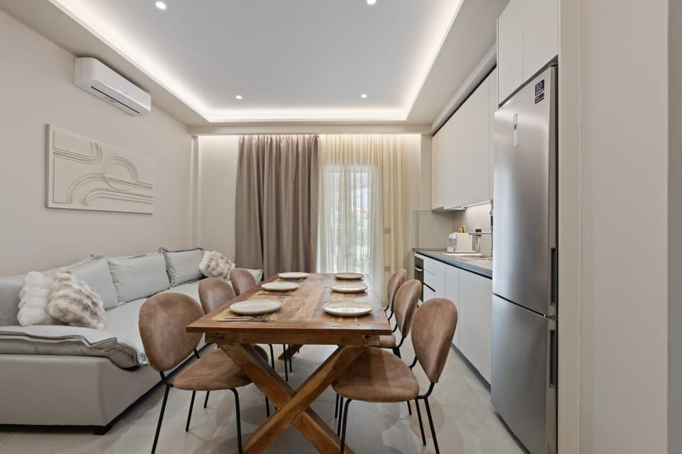Central Luxury Jacuzzi - Luxury Living Nydri Apartment in Nydri