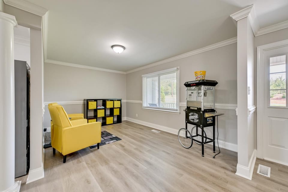 Lake Norman Launchpad: Home Near Dtwn Mooresville House in Mooresville