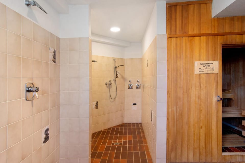 Bathroom, Living room