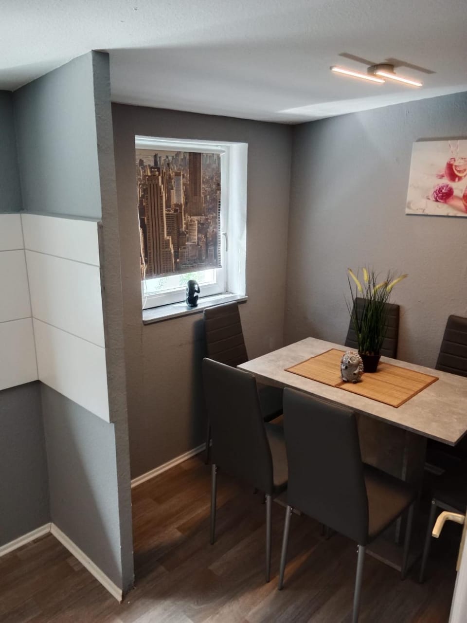 Seating area, Dining area, kitchen