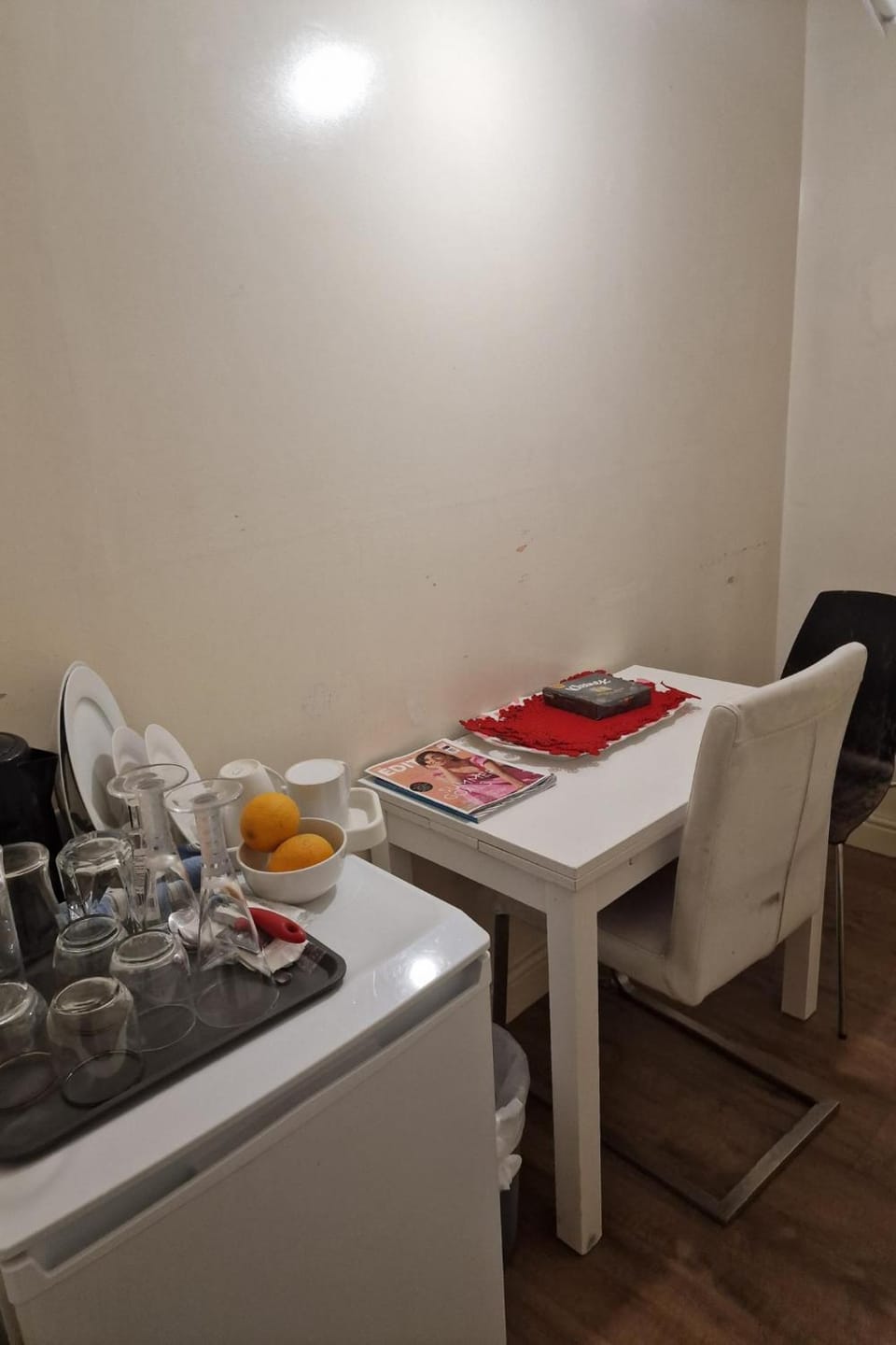 A room double bed 2 People with Hob and Fridge House in London