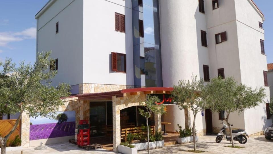 CC Yippy Apartments close to the Beach Apartment in Novalja