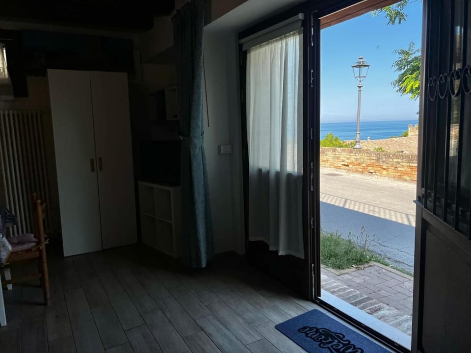 Casetta Fiordalisi Apartment in Grottammare