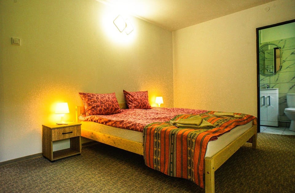 Zsuzsilak Bed and Breakfast in Brașov County