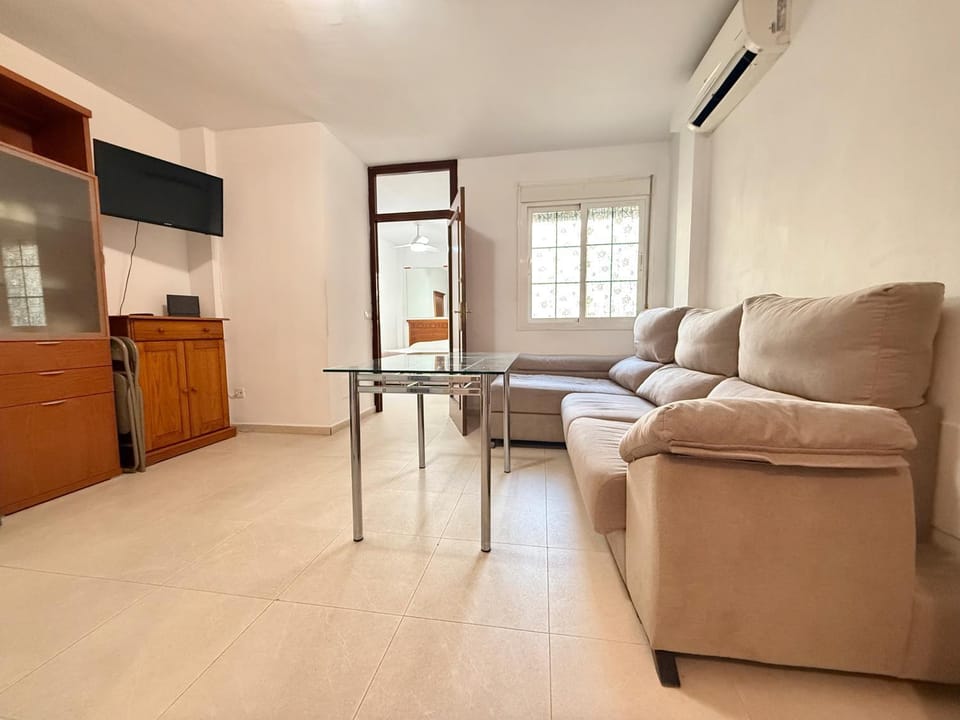 TV and multimedia, Kitchen or kitchenette, Living room