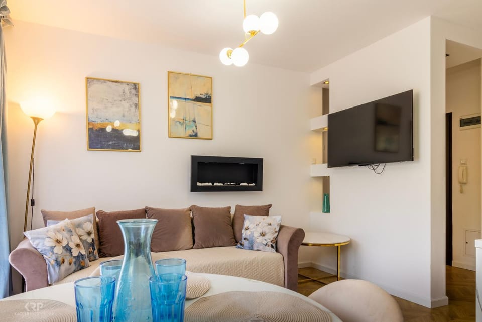 Apartament PLATINUM Osiedle Pogodne Wylotowa WEST Apartment in West Pomeranian Voivodeship, Poland