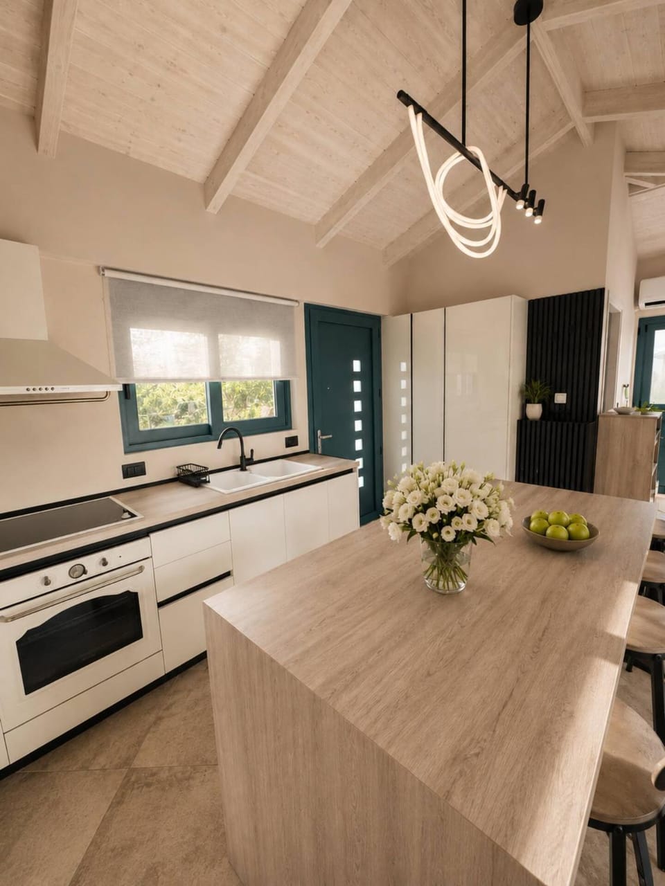Kitchen or kitchenette, Dining area, stove
