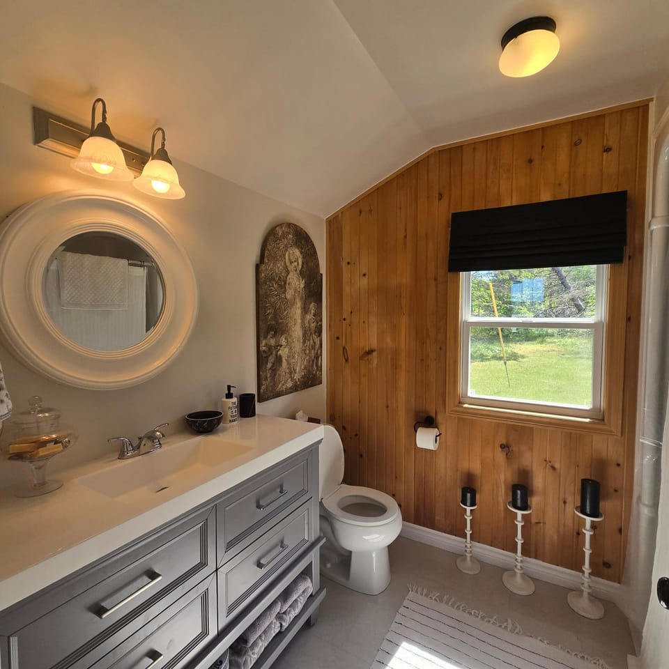 Brackley Beach Schoolhouse House in Prince Edward County