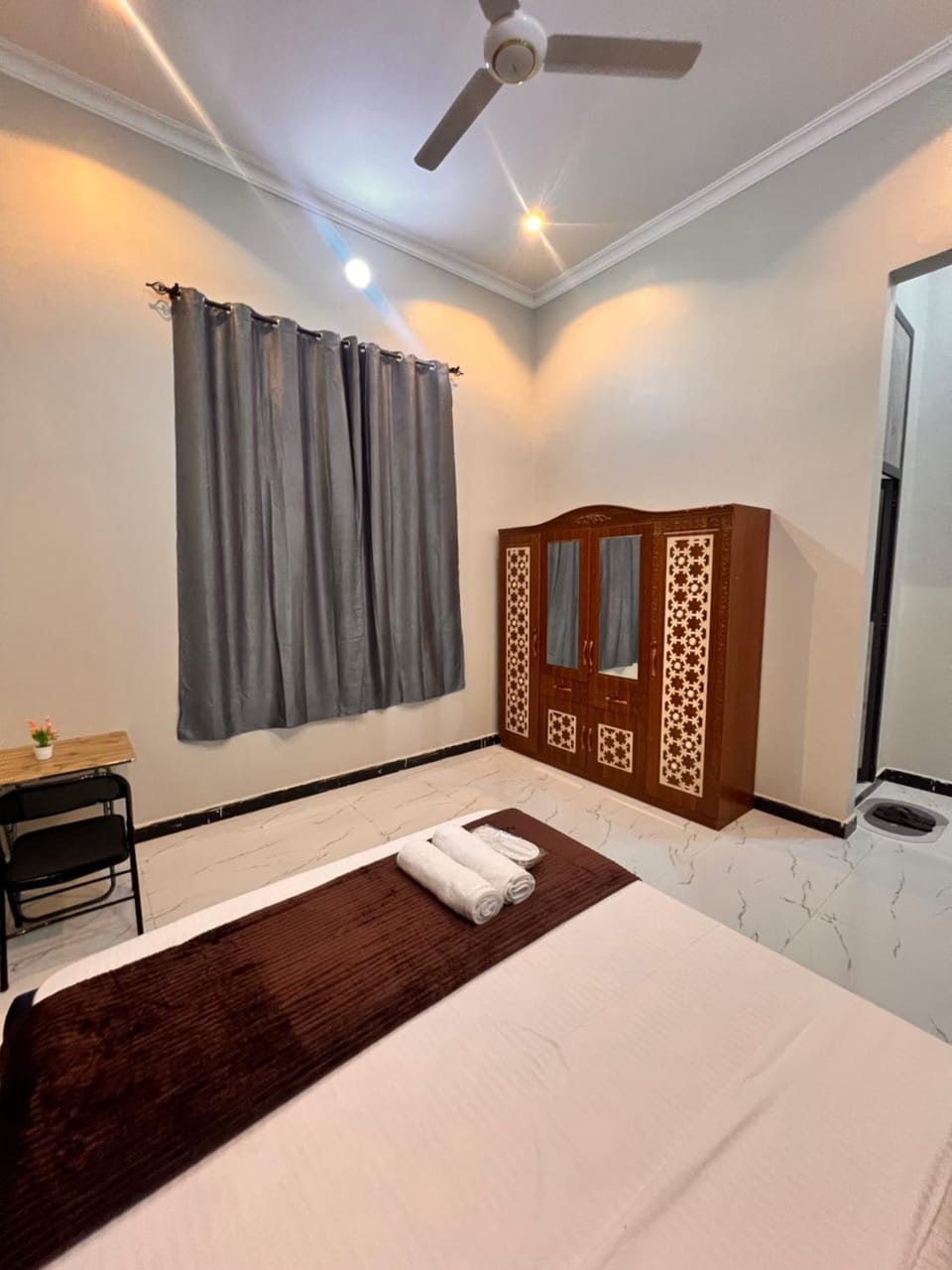 Bed, Photo of the whole room, Bedroom, wardrobe