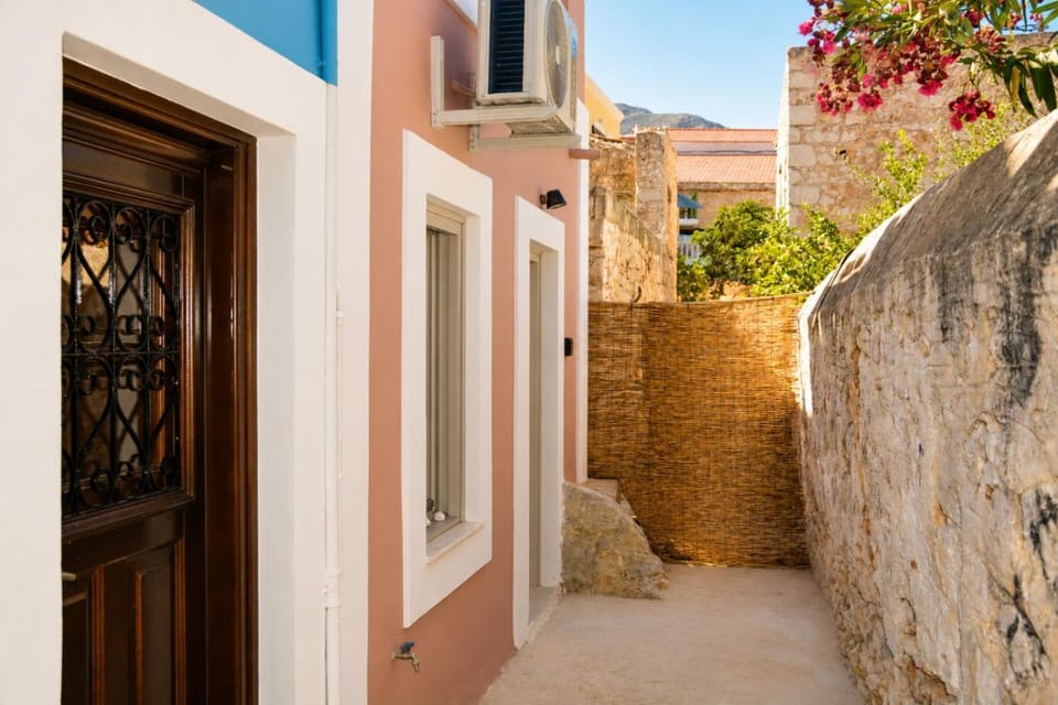 Thetis and Thalpi Apartment in Decentralized Administration of the Aegean