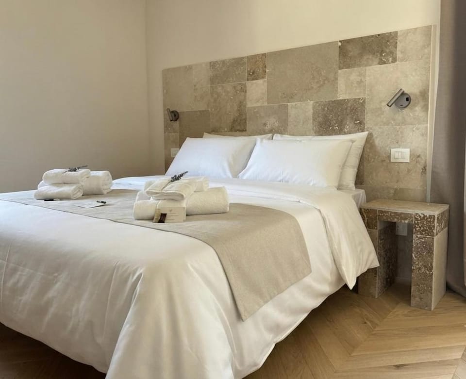 Pietra Museum Suites Sirolo Bed and Breakfast in Marche