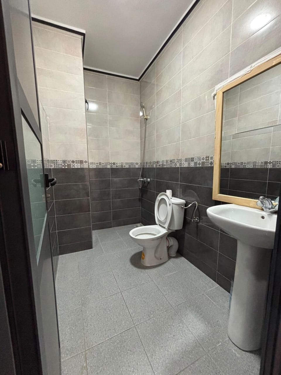 Shower, Toilet, Bathroom