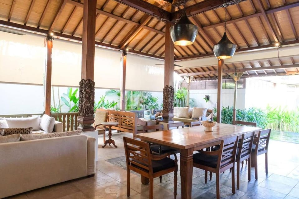 Villa Heliconia Villa in Denpasar