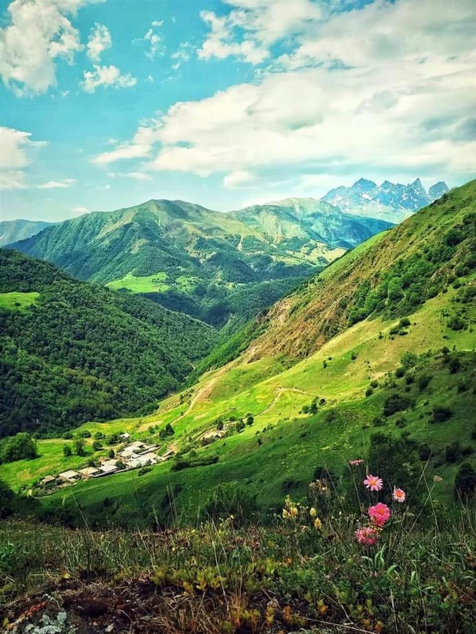 Nearby landmark, Spring, Day, Natural landscape, Mountain view