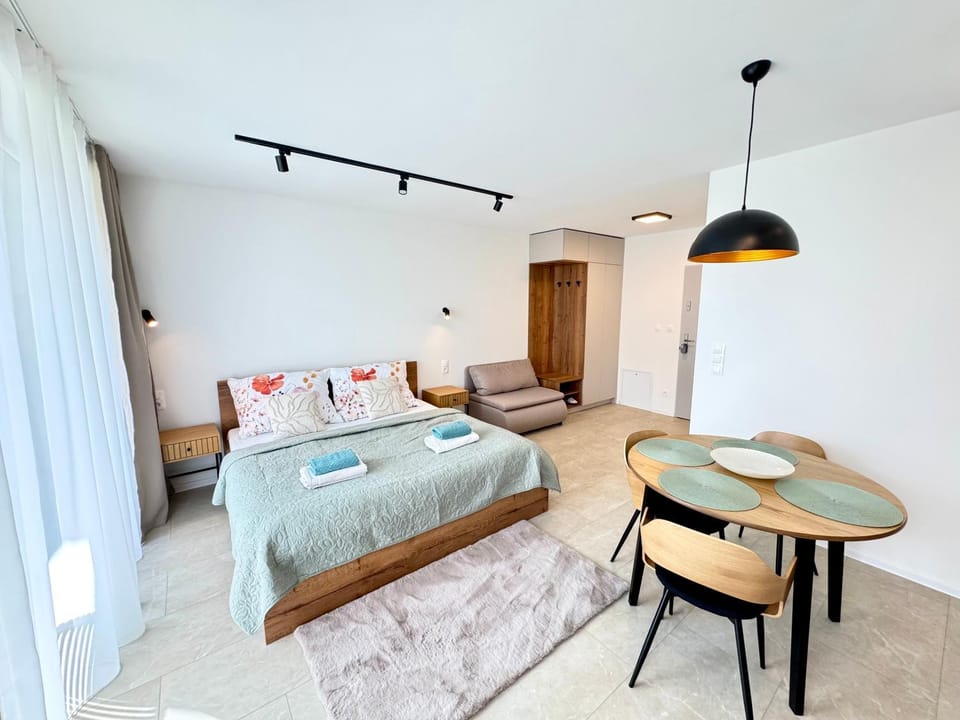 Living room, Dining area, Bedroom