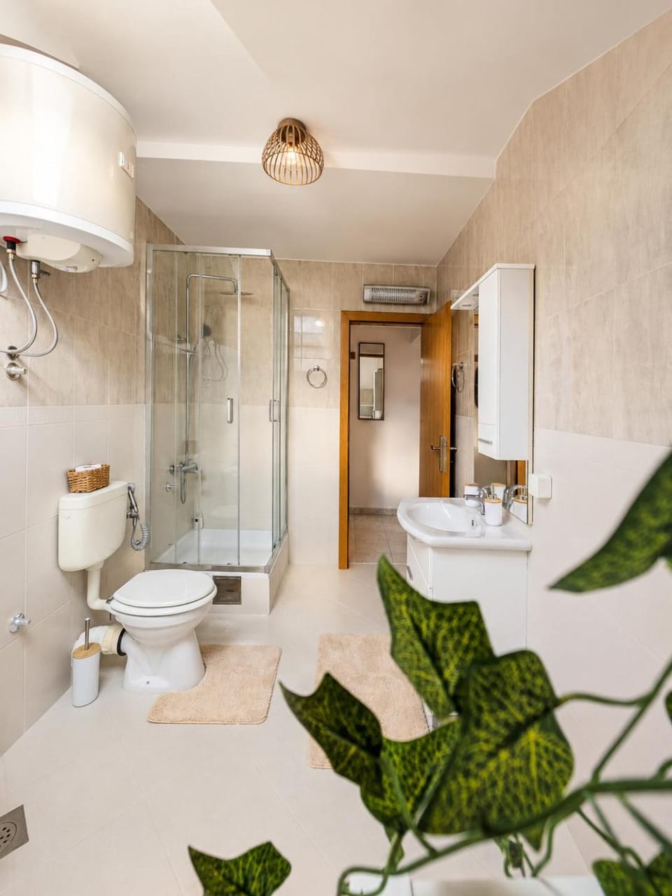 Shower, Toilet, Bathroom, bidet, towels